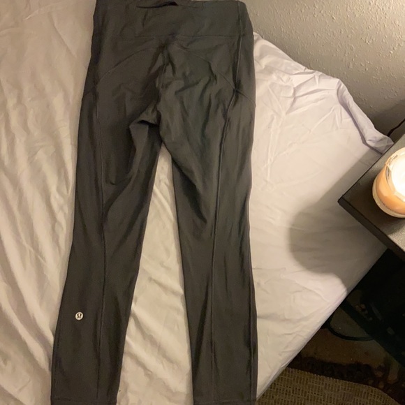 Lululemon - Picture 2 of 4